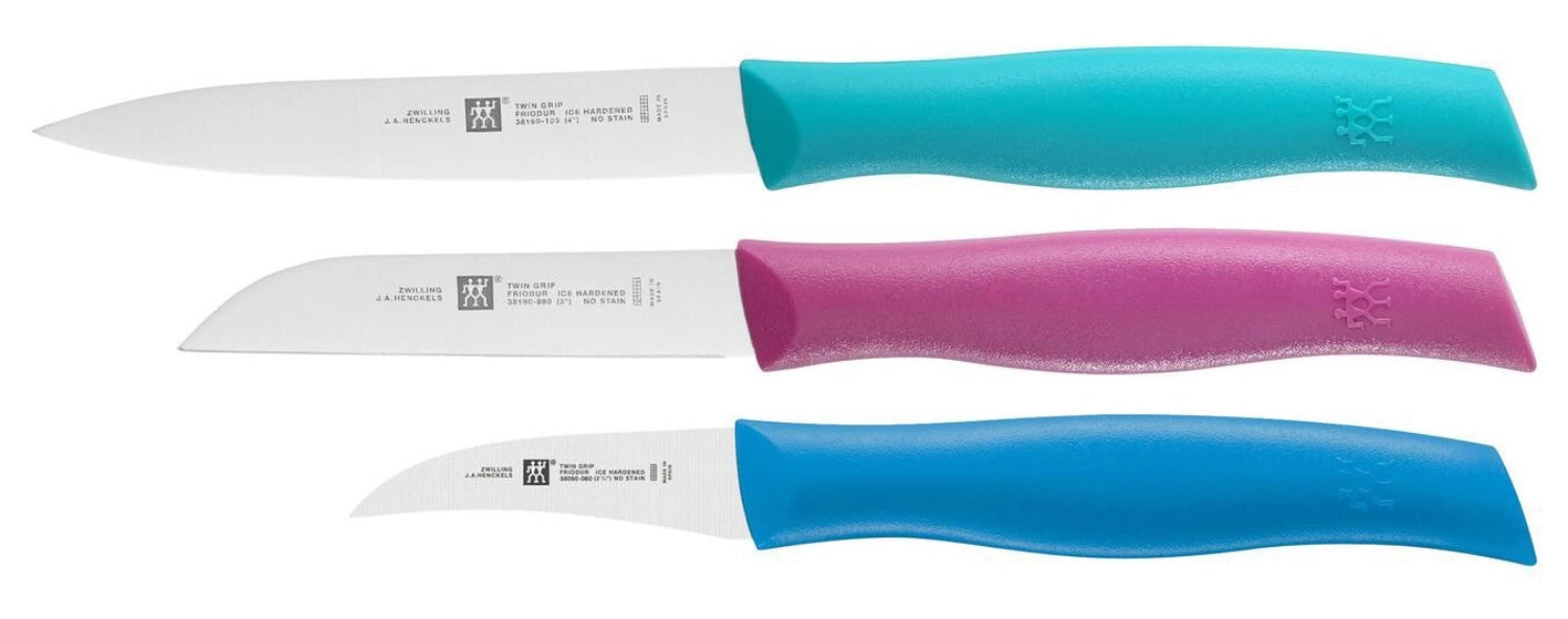 Entdecken Sie das Zwilling Twinny Kinderkochmesser 10cm in Rot. Ideal für kleine Köche, sicher und ergonomisch für kinderfreundliches Kochen.