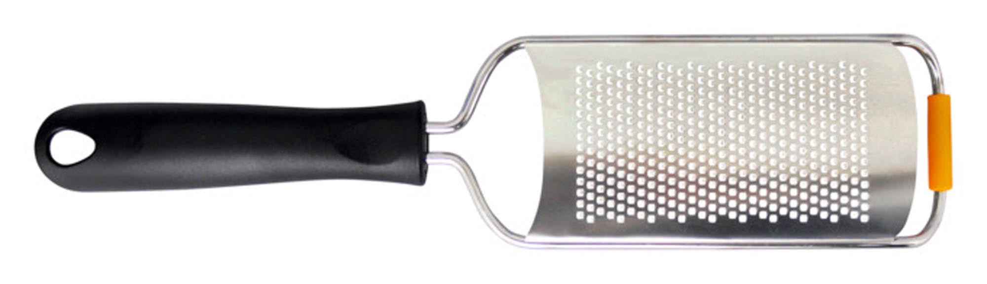 Entdecken Sie die SCHNEIDER feine Reibe (32x7.5 cm) aus Edelstahl. Ideal zum Zerkleinern von Obst, Gemüse, Käse und Schokolade. Spülmaschinenfest und rutschfest!