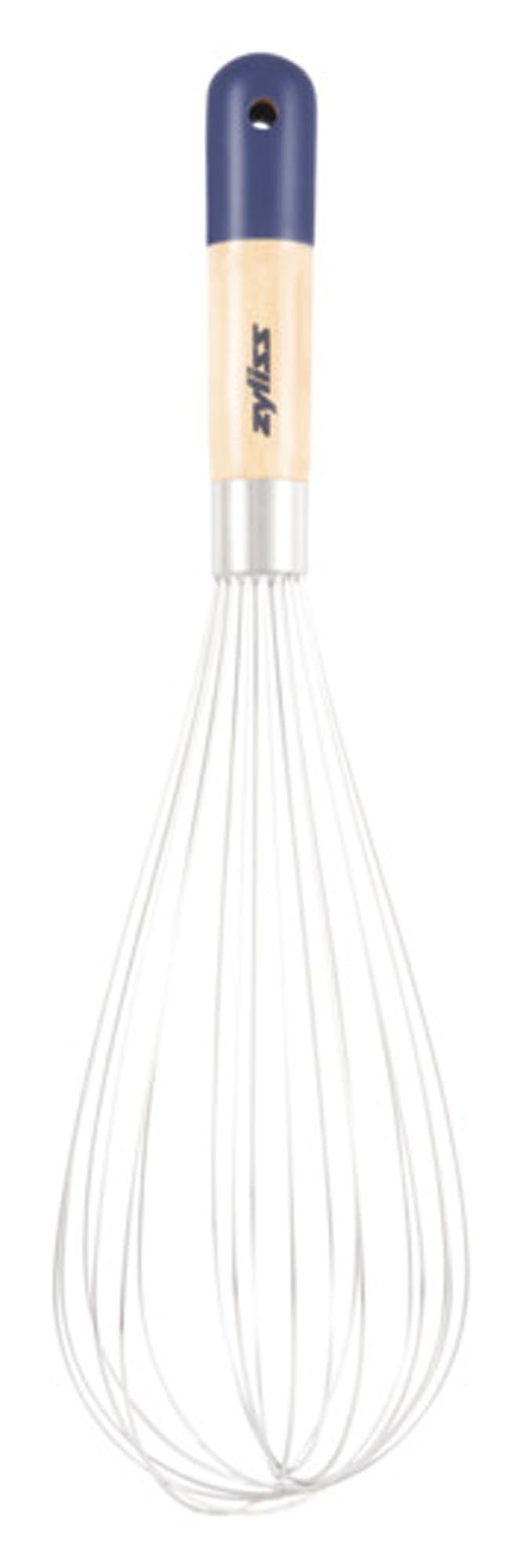 Entdecken Sie den ZYLISS Schneebesen 33 cm – ideal zum Schlagen von Eiern und Sahne. Hochwertige Buche, ergonomisch, pflegeleicht und vielseitig einsetzbar.