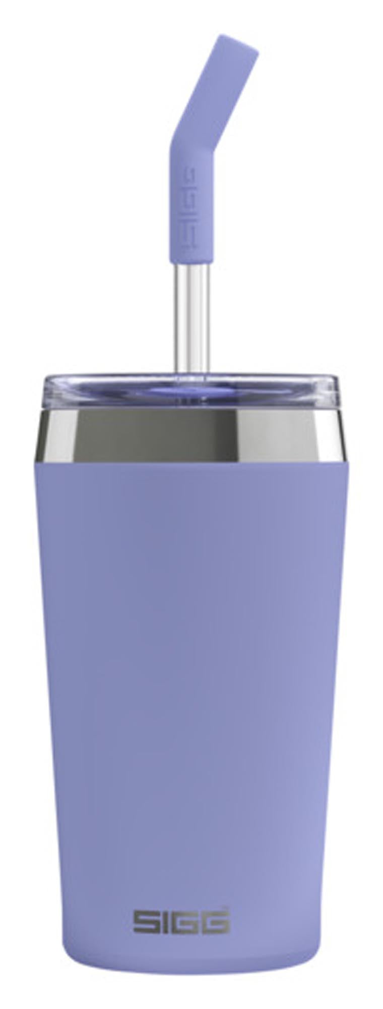 Entdecken Sie den SIGG Isolierbecher Tumbler Mug Helia in peaceful blue (0.45 l) – ideal für heiße und kalte Getränke, BPA-frei, kratzfest und aus Edelstahl.