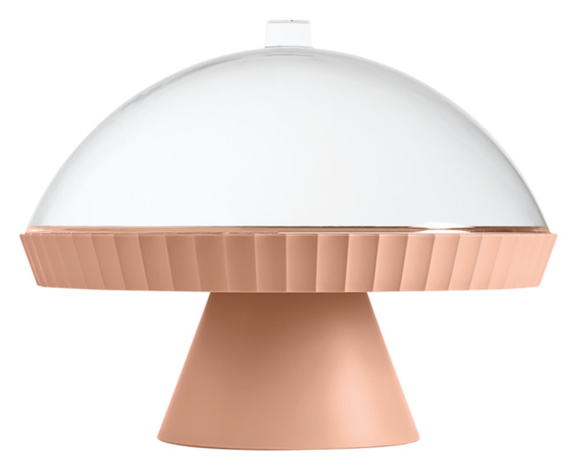 Entdecken Sie die BLIM PLUS Schale auf Fuß Agora mit Haube und Kuchenheber in Pink Sand (ø 30 cm) – ideal für Torten, Kuchen und stilvolle Tischdekoration.