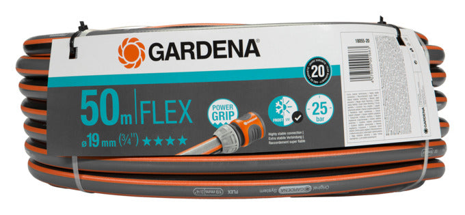 Der GARDENA Comfort Flex Schlauch 19 mm (3/4") ist 50 m lang, flexibel und robust, ideal für Gartenbewässerung und vielseitige Anwendungen.