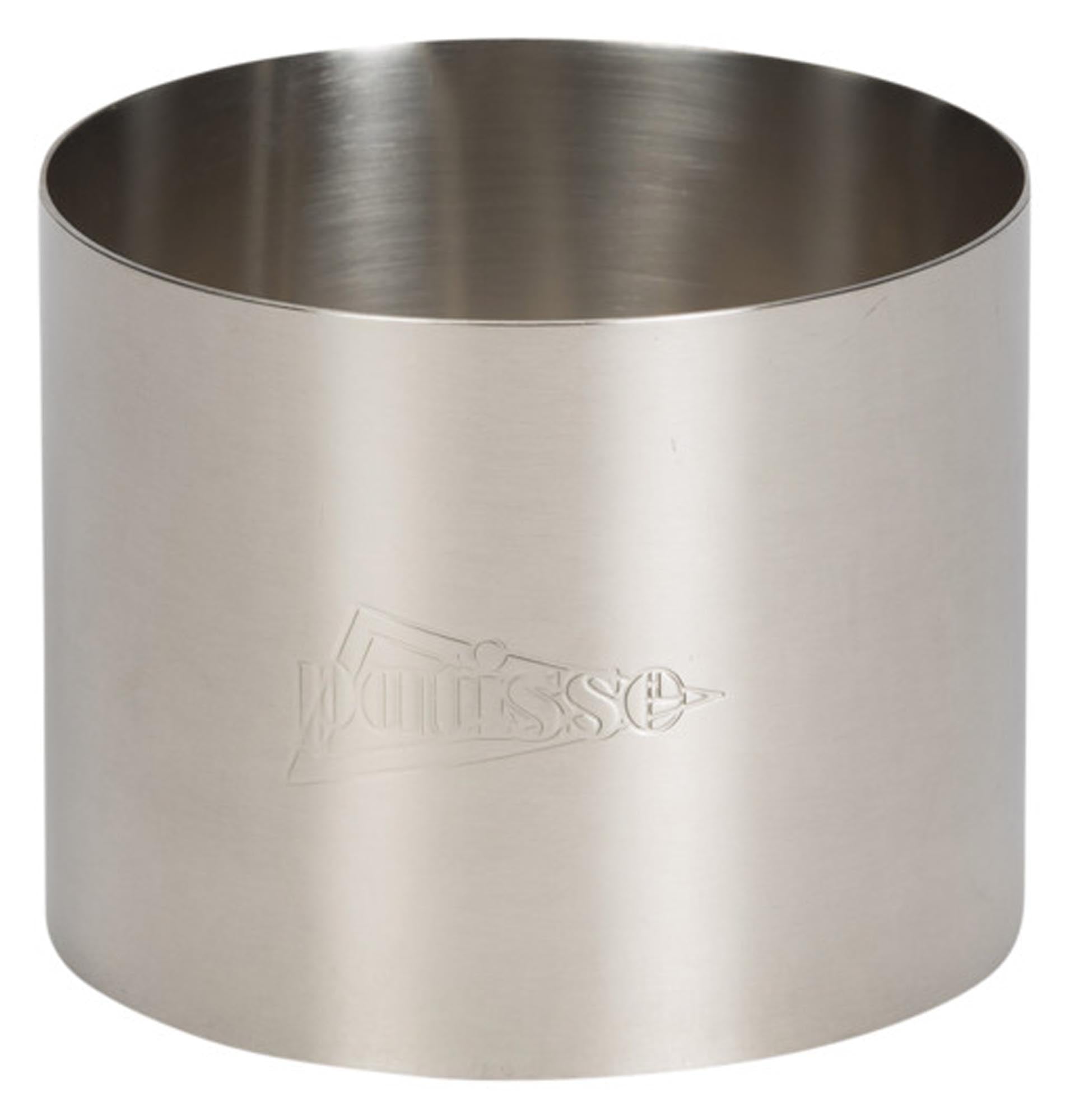 Der PATISSE Portionierring Servierring aus Edelstahl (ø 9 cm) ist ideal für perfekte Portionen von Desserts und Salaten. Spülmaschinenfest und hitzebeständig.