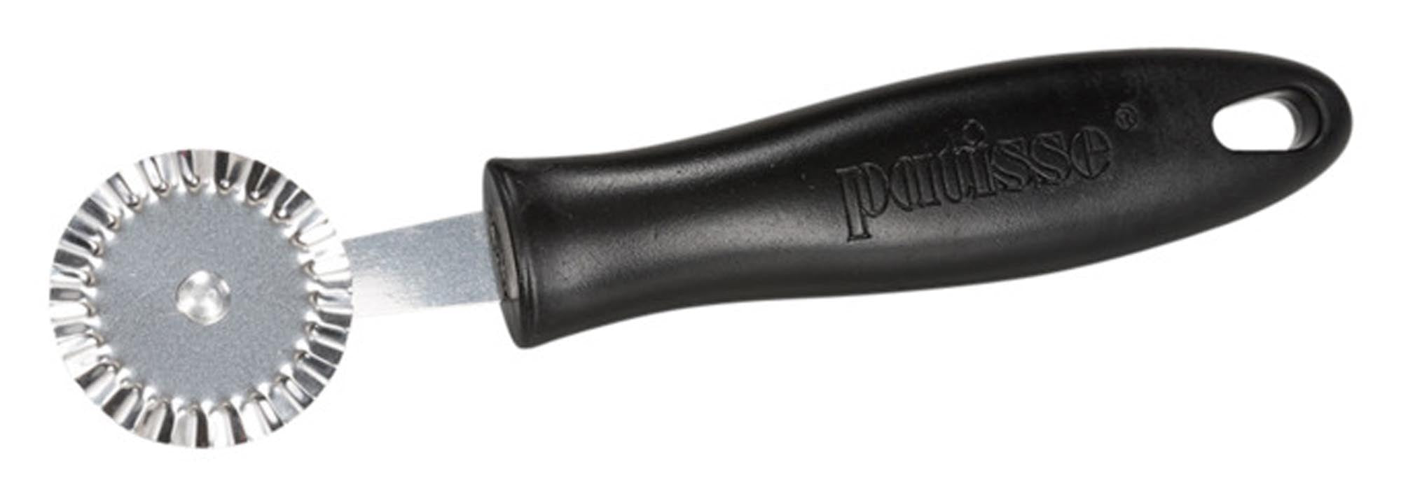 Teigrädchen von PATISSE: 18 cm, Edelstahlrad für präzise Schnitte, ergonomischer Kunststoffgriff, langlebig, leicht zu reinigen, vielseitig.