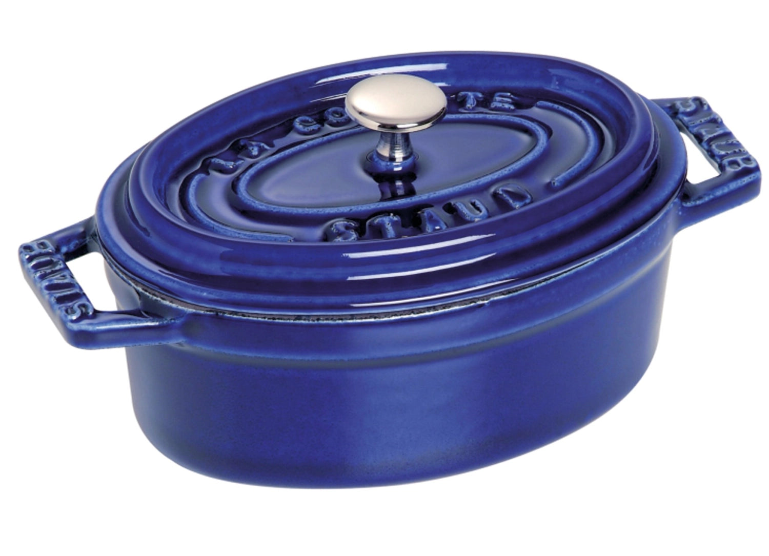 Erleben Sie die Staub Cocotte oval 6,7l: Ein vielseitiger Gusseisentopf für saftige Gerichte, ideal für große Portionen und stilvolles Kochen.
