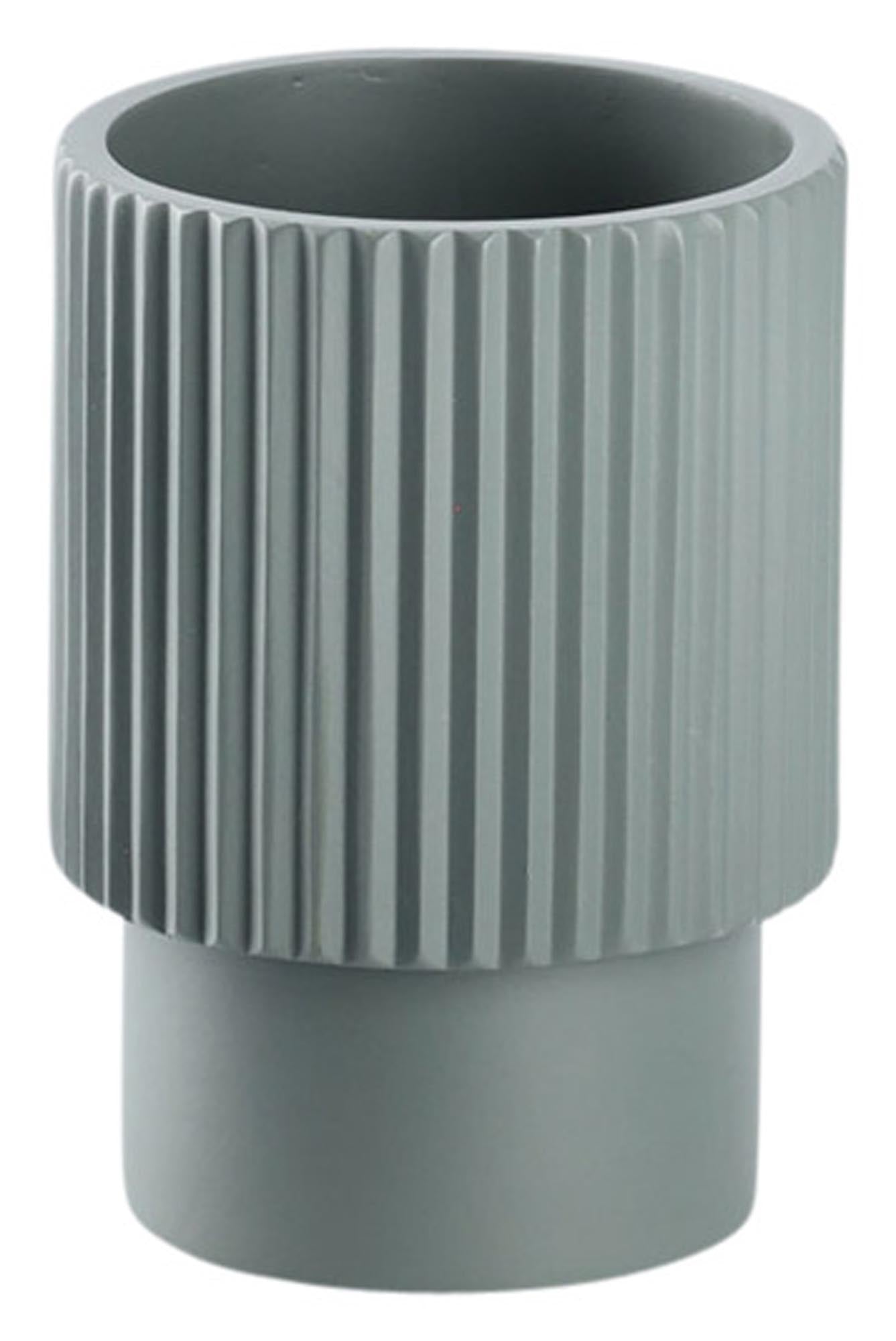 Entdecken Sie den ZELLER Zahnputzbecher Stripes in Grün (ø 8x11 cm) – stilvoll, praktisch und aus hochwertiger Keramik. Ideal für Zahnbürsten und Badzubehör.