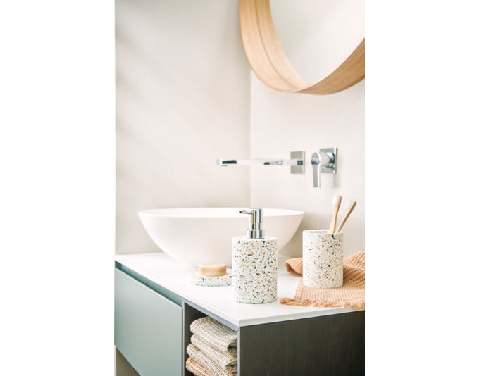 Elegantes Staub Fondue Set aus Gusseisen, schwarz, 16 cm, mit 2 Holzgriffen. Perfekt für Käse- und Schokoladenfondue.