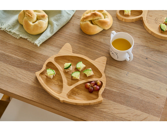 Verspielter Bambus-Snackteller mit Fuchs-Design, 23x19.5x1.8 cm, umweltfreundlich, ideal für Kindergeburtstage und Snacks.