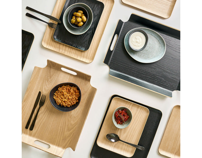 ZELLER Serviertablett Holz/Eichenfurnier 44.5x33.5x4.5 cm in präsentiert im Onlineshop von KAQTU Design AG. Tablett ist von ZELLER PRESENT