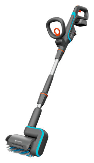 GARDENA Akku-Multi-Reiniger AquaBrush Patio 03/18V P4A Ready-To-Use Set in präsentiert im Onlineshop von KAQTU Design AG. Gartengeräte ist von GARDENA