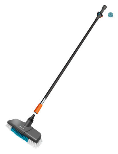 GARDENA Cleansystem Wasch-Set mit Stiel soft in präsentiert im Onlineshop von KAQTU Design AG. Bewässerung ist von GARDENA