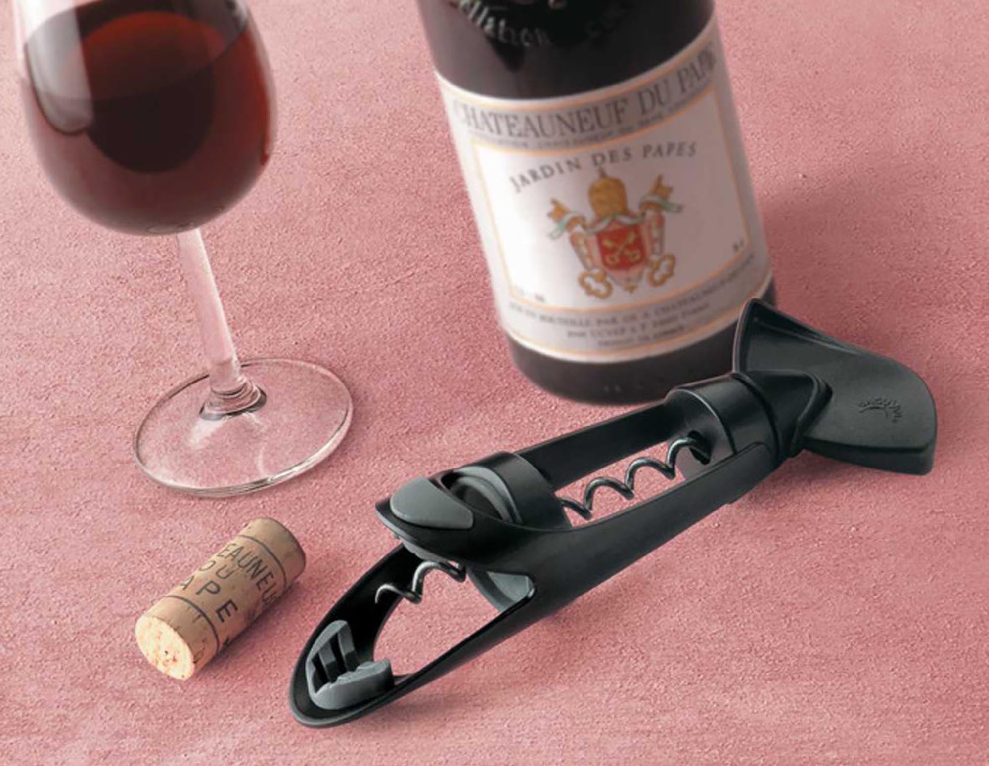 Eleganter, automatischer Korkenzieher Twister von VACUVIN mit Bottle-Grip für müheloses Öffnen aller Weinflaschen. Perfekt für Weinliebhaber.