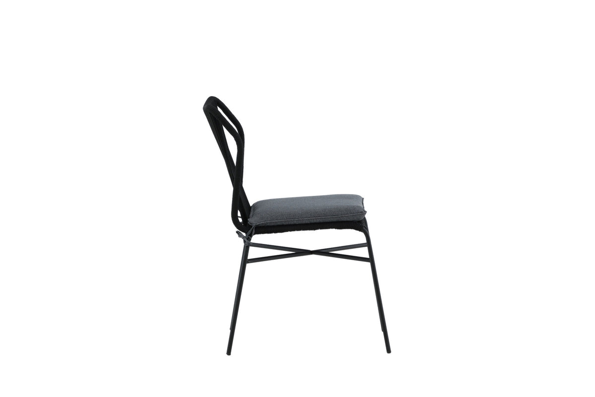 Julian Gartenstuhl in Schwarz präsentiert im Onlineshop von KAQTU Design AG. Gartenstuhl ist von Venture Home