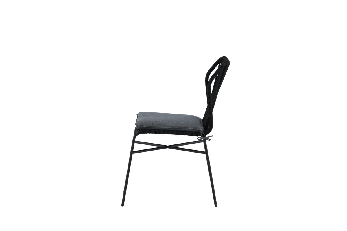 Julian Gartenstuhl in Schwarz präsentiert im Onlineshop von KAQTU Design AG. Gartenstuhl ist von Venture Home