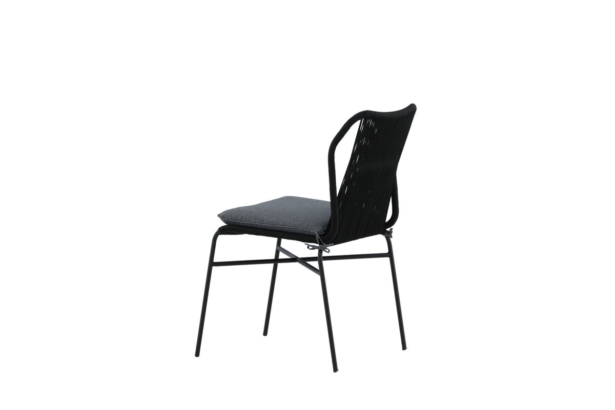 Julian Gartenstuhl in Schwarz präsentiert im Onlineshop von KAQTU Design AG. Gartenstuhl ist von Venture Home