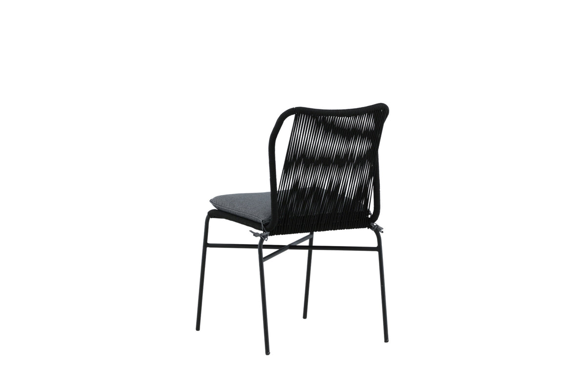 Julian Gartenstuhl in Schwarz präsentiert im Onlineshop von KAQTU Design AG. Gartenstuhl ist von Venture Home