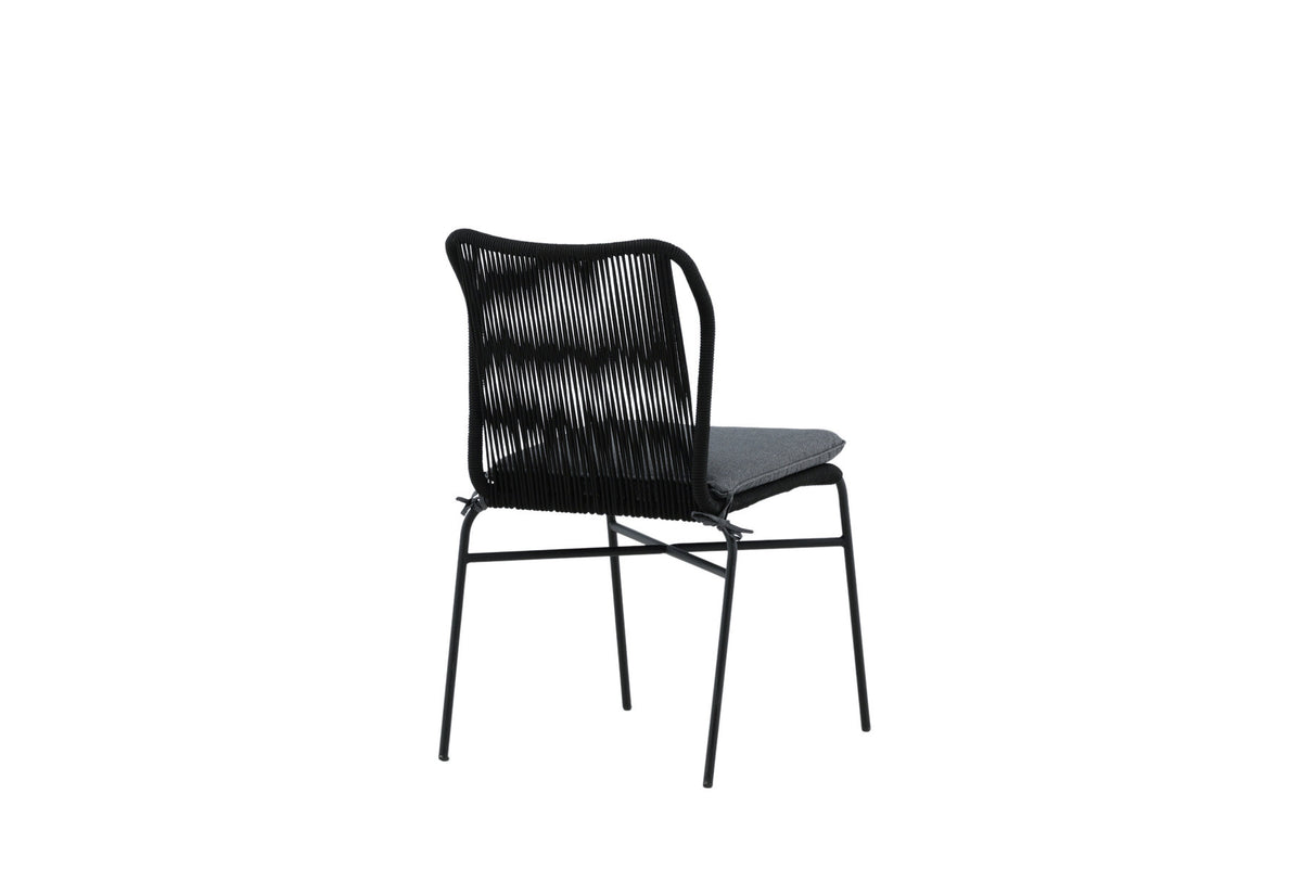 Julian Gartenstuhl in Schwarz präsentiert im Onlineshop von KAQTU Design AG. Gartenstuhl ist von Venture Home