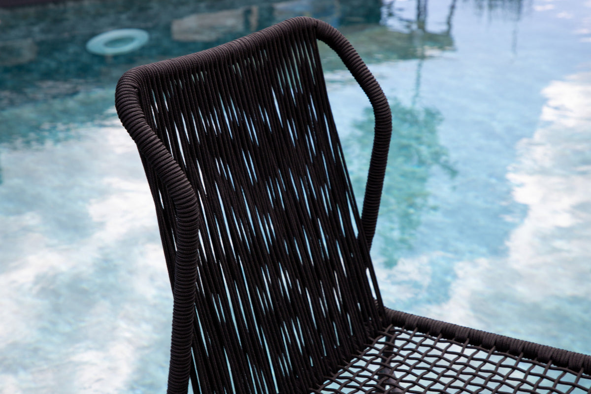 Julian Gartenstuhl in Schwarz präsentiert im Onlineshop von KAQTU Design AG. Gartenstuhl ist von Venture Home