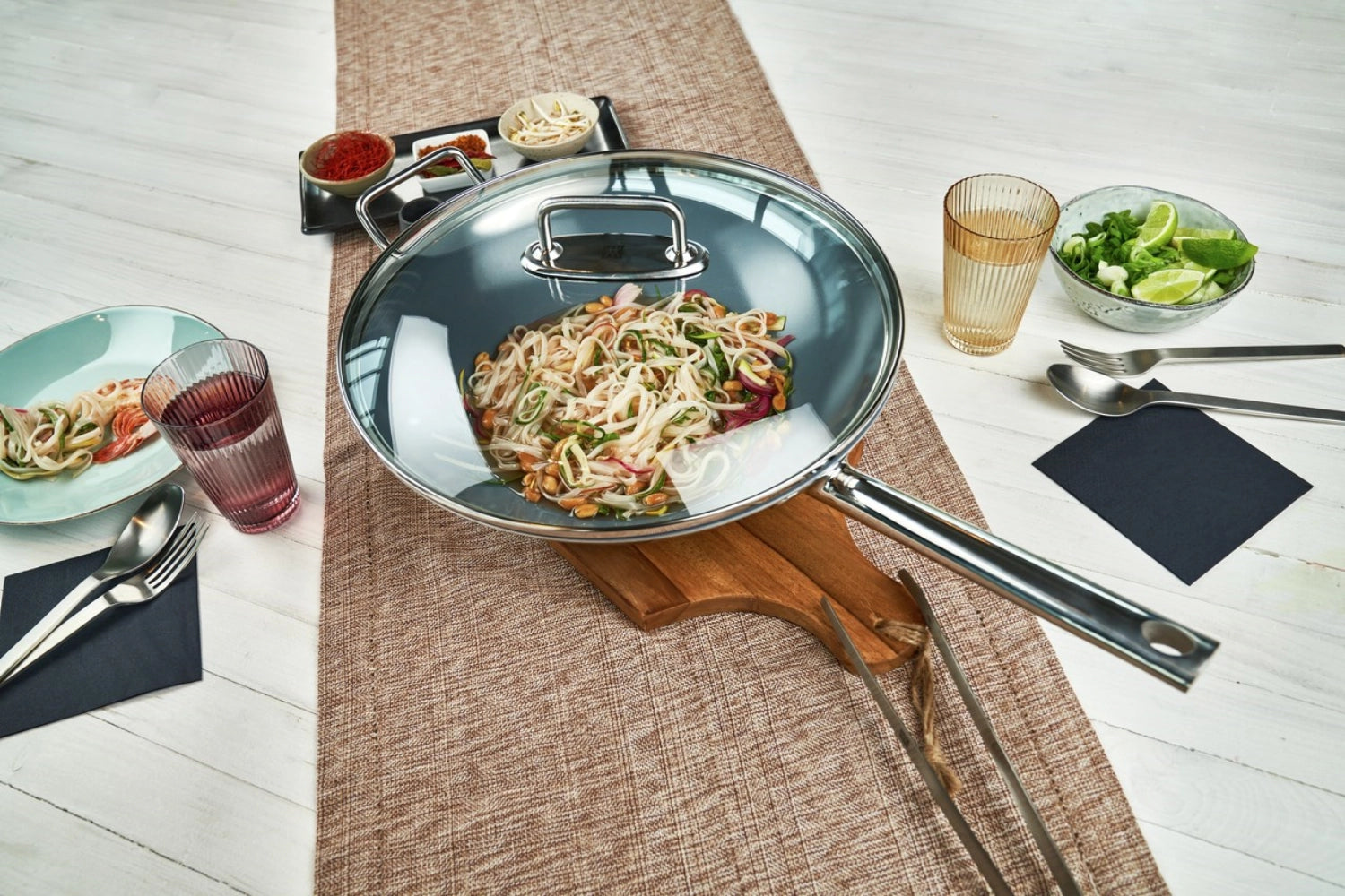 <tc>Zwilling</tc> Plus coated wok Ø32 cm