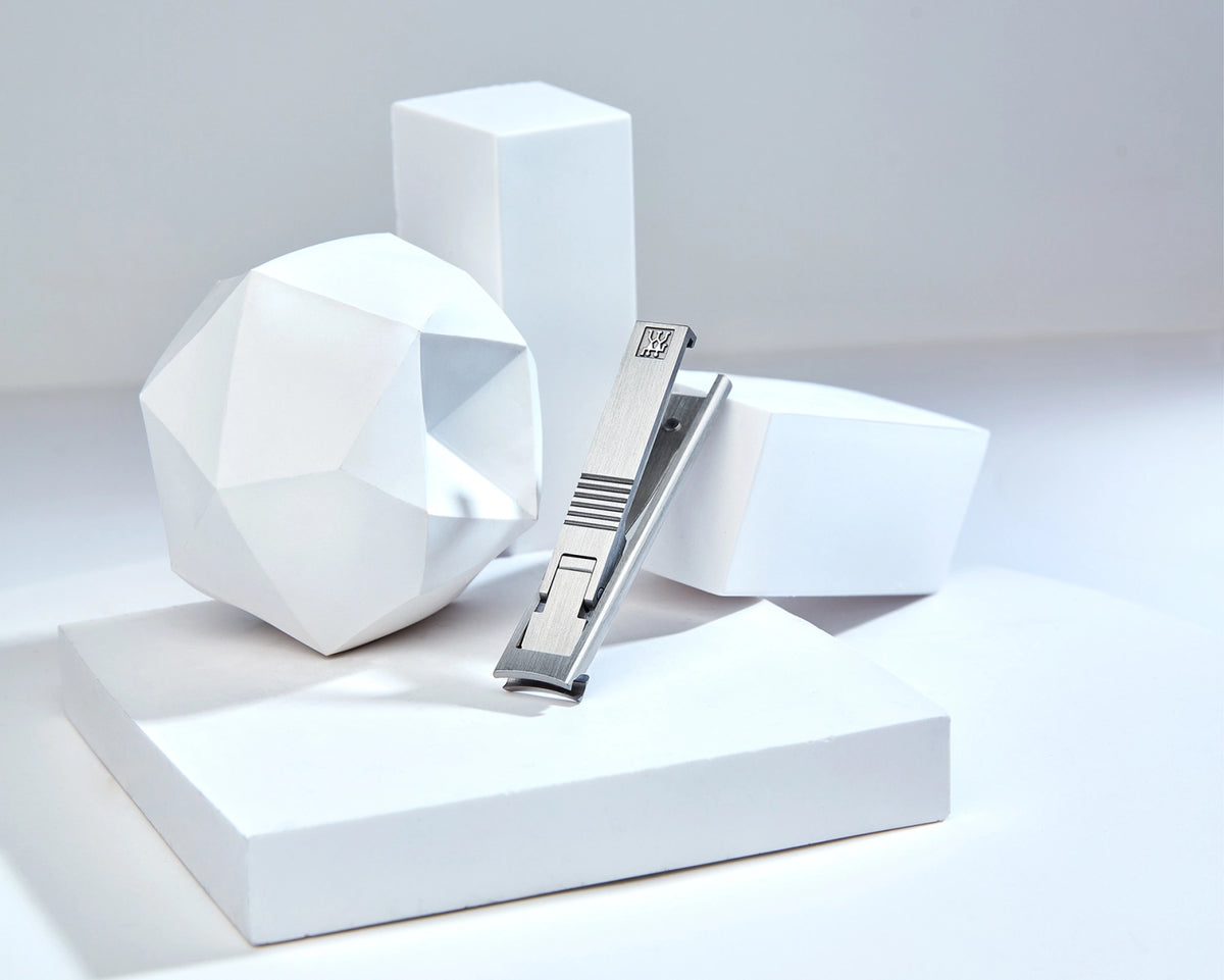 Nagelknipser TWIN S mattiert Box, 60 mm in Silber präsentiert im Onlineshop von KAQTU Design AG. Pflege ist von Zwilling Beauty
