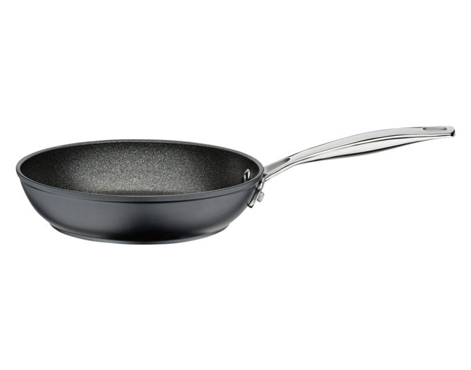 SPRING Bratpfanne Meridian Intense Pro 100% recycled aluminium ø 28 cm in präsentiert im Onlineshop von KAQTU Design AG. Bratpfanne ist von SPRING