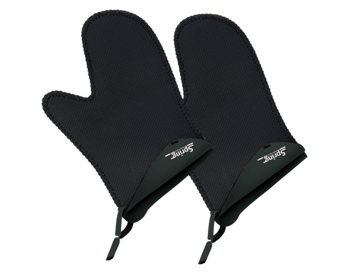 SPRING Topfhandschuh Grips lang schwarz 2 Stück 33x15 cm in präsentiert im Onlineshop von KAQTU Design AG. Backutensilien ist von SPRING
