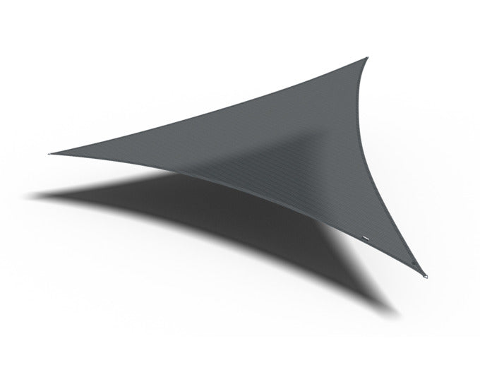 PLATINUM SUN & SHADE Sonnensegel Coolfit Triangle sand 500x500x500 cm in präsentiert im Onlineshop von KAQTU Design AG. Sonnenschirm ist von PLATINUM SUN & SHADE