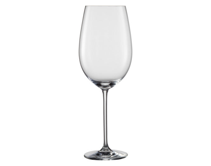 SCHOTT ZWIESEL Bordeauxglas Vinos 130 4 Stück in  präsentiert im Onlineshop von KAQTU Design AG. Wein- & Sektglas ist von SCHOTT ZWIESEL