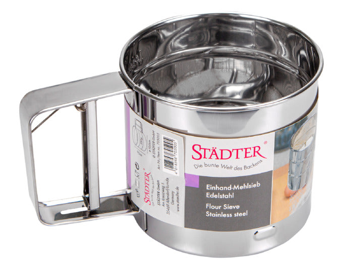 Entdecken Sie das praktische STÄDTER Mehlsieb ø 10x9 cm – ideal für präzises Sieben mit einer Hand. Perfekt für Ihre Back- und Kochbedürfnisse!
