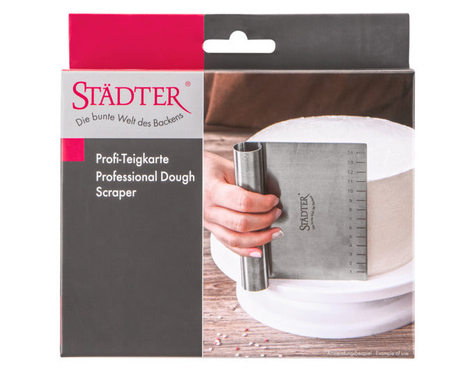 Entdecken Sie die STÄDTER Teigkarte Profi 15x12 cm aus hochwertigem Edelstahl – Ihr perfekter Partner für präzises Backen und einfache Teigverarbeitung.