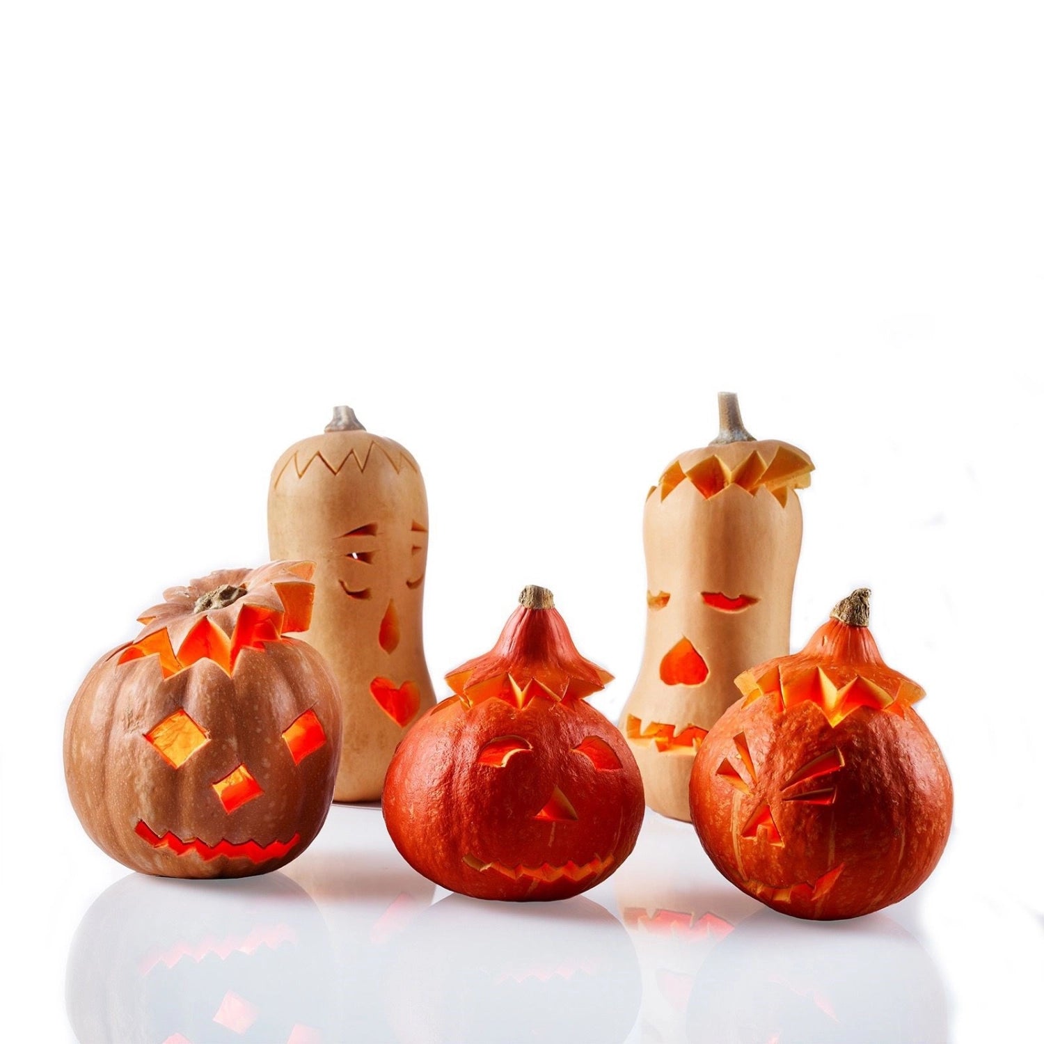 Kreatives 4-teiliges Kürbis-Schnitz-Set von Westmark, perfekt für Halloween, mit vielseitigen Werkzeugen zum Schnitzen und Stechen.