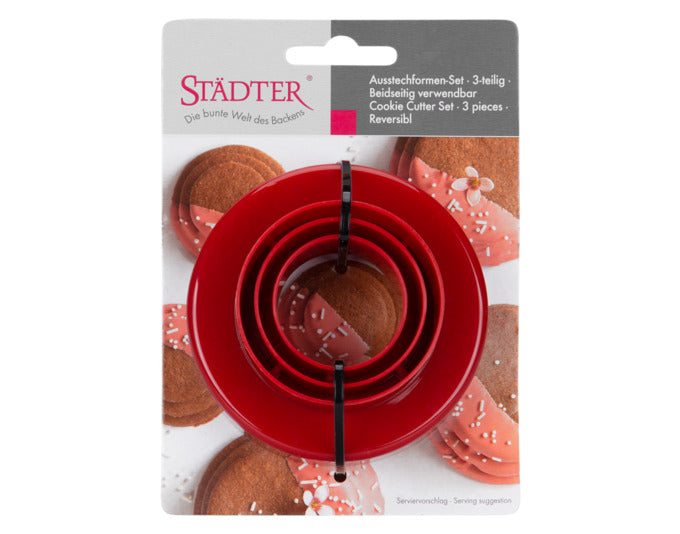 Entdecken Sie das STÄDTER Ausstecher Set Rund in Rot mit 6 Größen. Ideal für kreative Backideen und einfache Handhabung. Perfekt für Plätzchen!