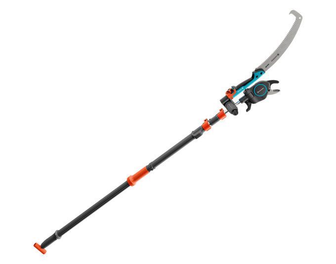 GARDENA Teleskop-Baumschneider StarCut Säge in präsentiert im Onlineshop von KAQTU Design AG. Gartenwerkzeug ist von GARDENA