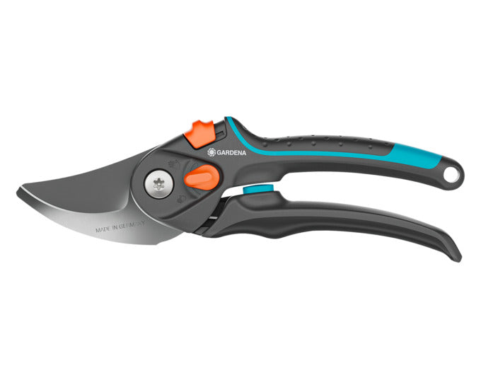 GARDENA Gartenschere PremiumCut pro flex in präsentiert im Onlineshop von KAQTU Design AG. Werkzeug ist von GARDENA