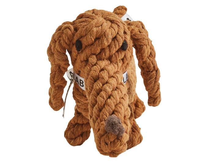 Entdecken Sie den Diego Dackel von LABONI – ein sicheres, nachhaltiges und langlebiges Hundespielzeug aus hochwertiger Baumwolle.