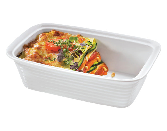 Entdecken Sie die KÜCHENPROFI Lasagneform Burgund extra hoch 24 cm in Weiß – ideal für perfekte Schichtgerichte und einfache Reinigung!