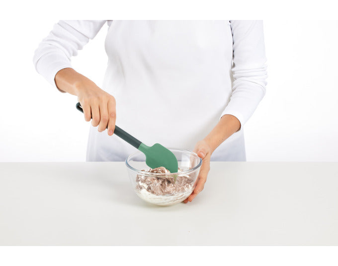 Entdecken Sie den LÉKUÉ Teigschaber aus Silikon (28.5x6 cm) in grün – ideal zum Mischen, Auskratzen und Dekorieren in Ihrer Küche!