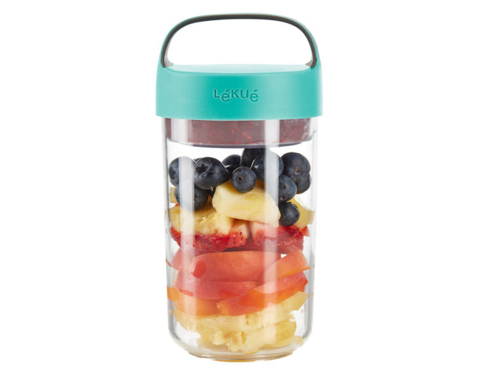 Entdecken Sie den LÉKUÉ Joghurtbecher To Go 0.6 l in Türkis – ideal für Snacks und Mahlzeiten unterwegs. 100% auslaufsicher und hygienisch!