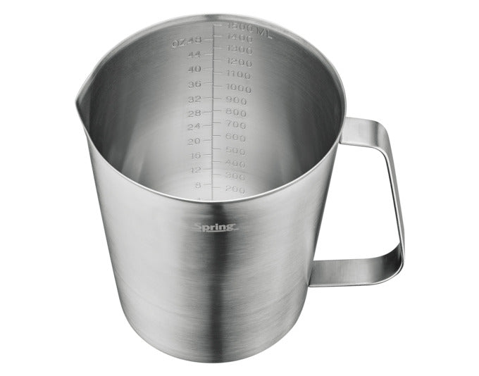 Entdecken Sie den SPRING Messbecher 1.5 l mit Innenskala – Ihr präziser Küchenhelfer für müheloses Abmessen von Flüssigkeiten und Zutaten.
