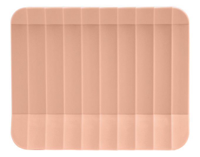 Entdecken Sie den stilvollen Serviettenhalter Paestum von BLIMPLUS in Arca Rosa. Mit seinen kompakten Maßen von 15x4.5x12 cm vereint er Funktionalität und modernes Design, perfekt für jede Tischdekoration.