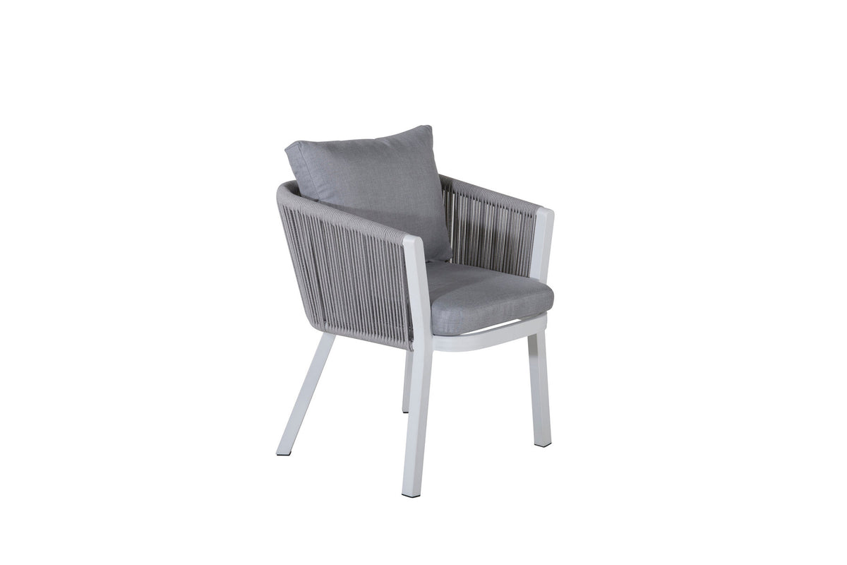 Virya Gartenstuhl in Grau präsentiert im Onlineshop von KAQTU Design AG. Gartenstuhl mit Armlehnen ist von Venture Home