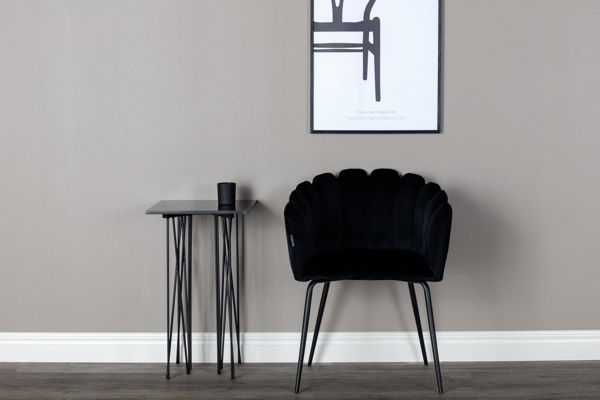 Limhamn Stuhl in Schwarz präsentiert im Onlineshop von KAQTU Design AG. Schalenstuhl mit Armlehne ist von Furniture Fashion