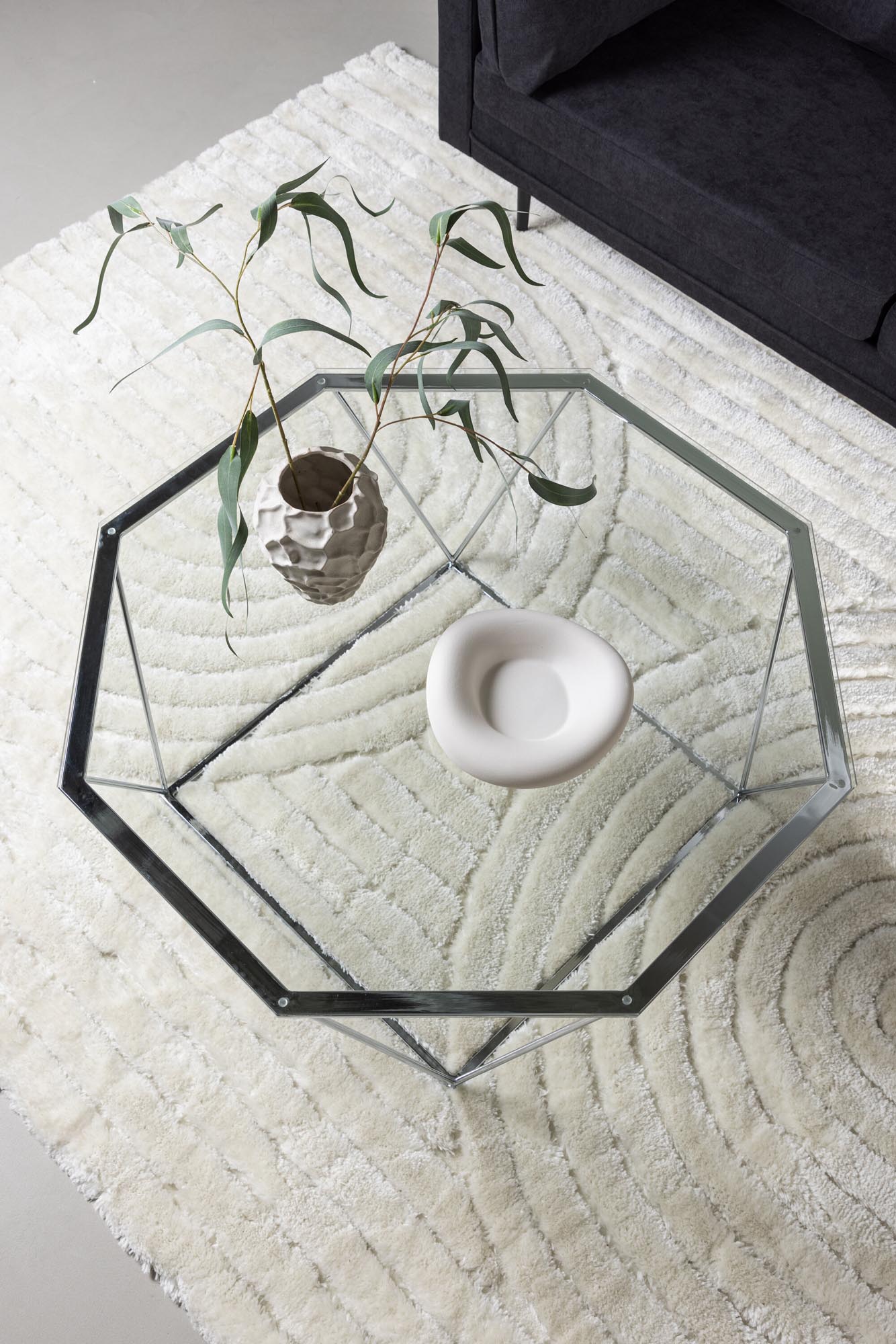 Eleganter Österlen Couchtisch von Furniture Fashion, minimalistisch und modern, ideal für stilvolle und moderne Wohnräume.