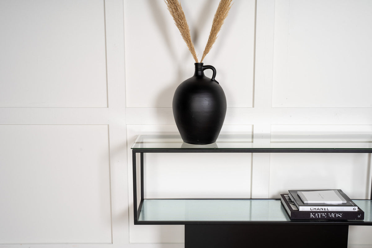Maglehem Beistelltisch in Schwarz präsentiert im Onlineshop von KAQTU Design AG. Beistelltisch ist von Furniture Fashion