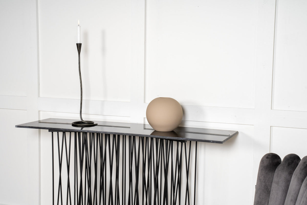 Stone Beistelltisch in Schwarz präsentiert im Onlineshop von KAQTU Design AG. Beistelltisch ist von Furniture Fashion