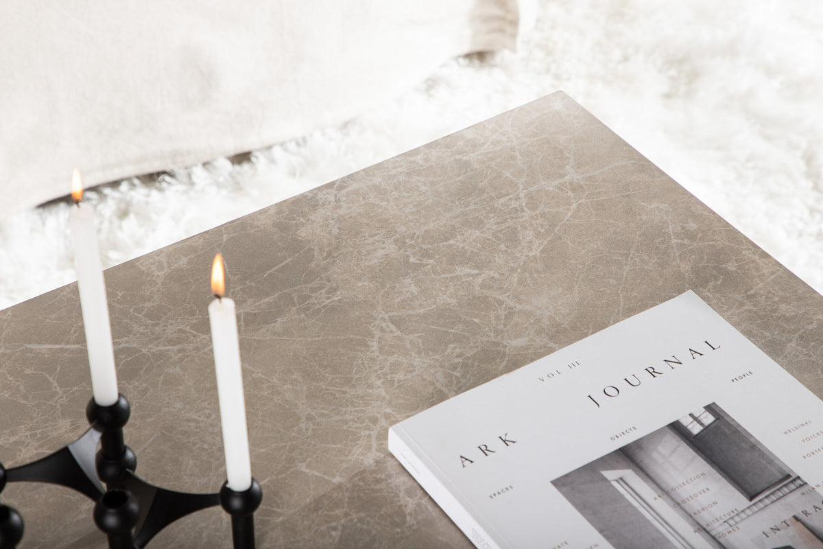 York Coffee Tisch Low in Beige präsentiert im Onlineshop von KAQTU Design AG. Beistelltisch ist von Venture Home