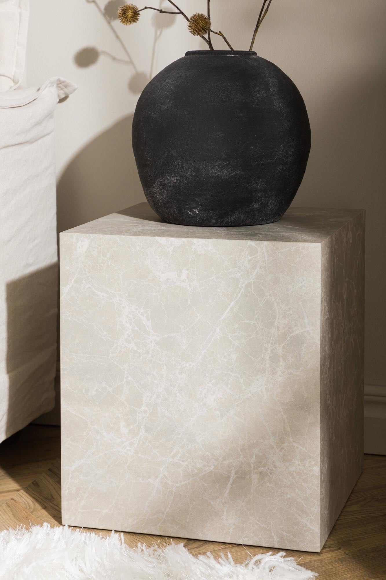 York Coffee Tisch High: Eleganter Beistelltisch in Mocca, ideal für jedes Wohnzimmer. Pflegeleicht und zeitlos, perfekt für gesellige Abende.