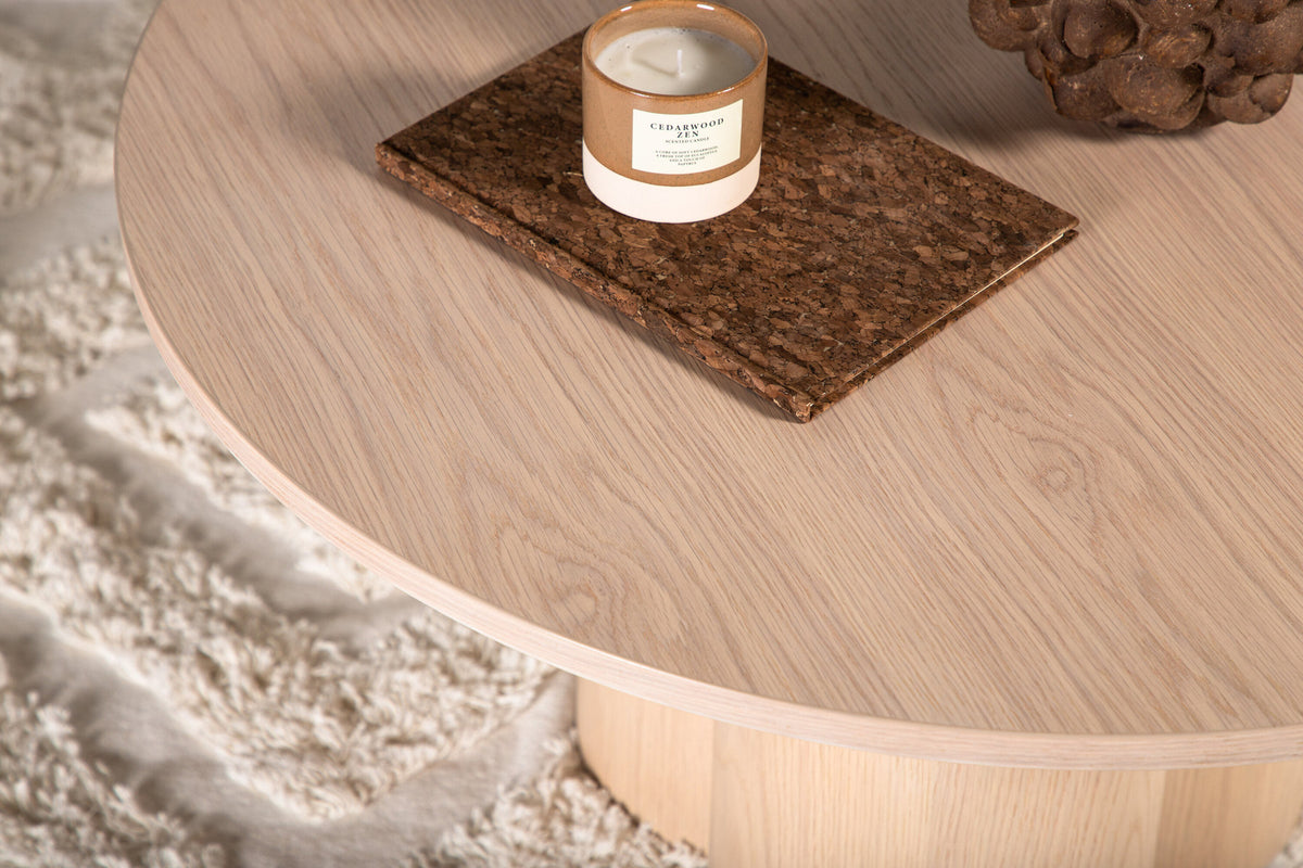 Olivia Coffee Tisch von Venture Home – Wohnbeispiel