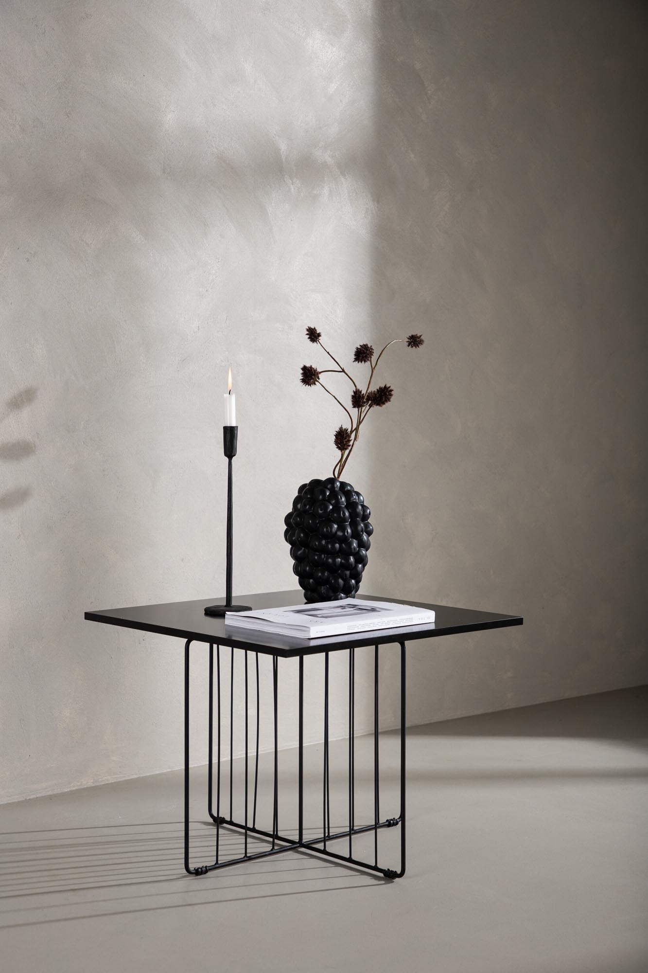 Dayton Coffee Tisch in Schwarz präsentiert im Onlineshop von KAQTU Design AG. Beistelltisch ist von Venture Home