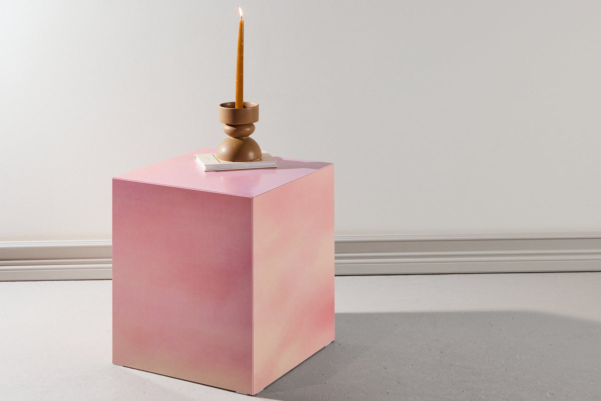York Couchtisch in Pink präsentiert im Onlineshop von KAQTU Design AG. Couchtisch ist von Venture Home